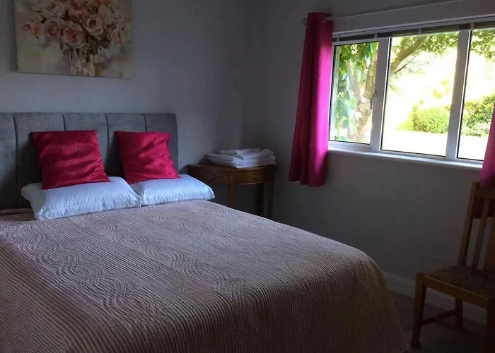 Mews With Garden Views *